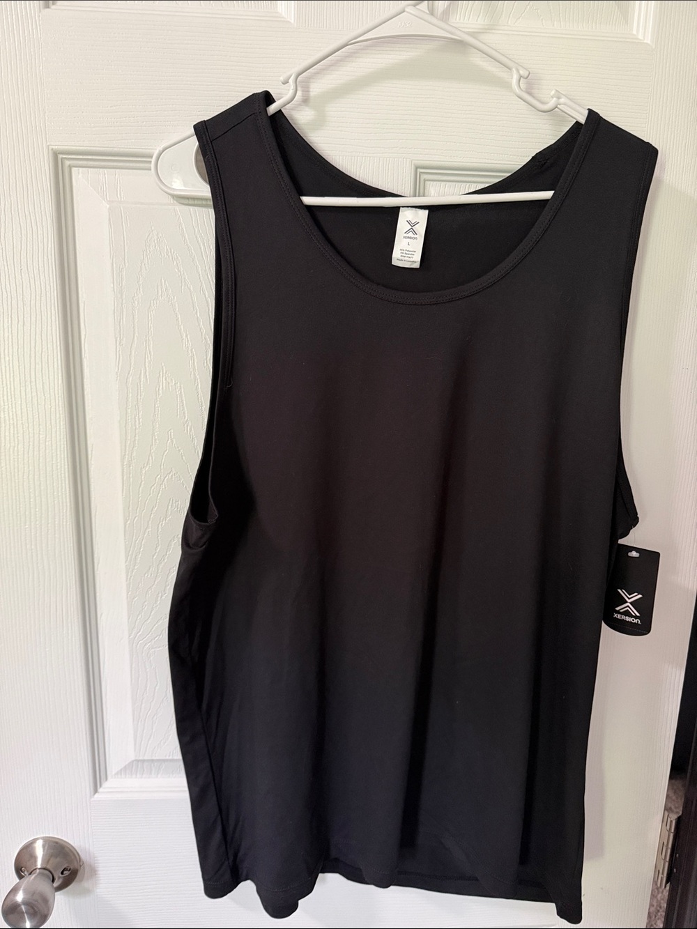 Xersion Women’s Black Scoop Neck Athletic Tank